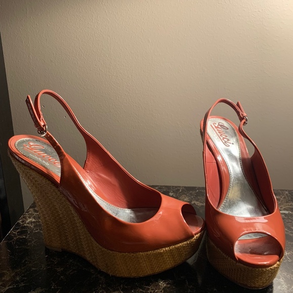 Gucci - Picture 1 of 2